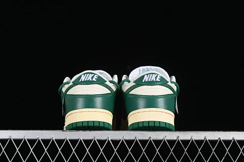 All Categories Nk SB Dunk Series Nk SB Dunk Low Low-top sneakers Nk Dunk Low Sanxingdui 2.0 Retro deconstruction style Old label SB strap low-top casual sneakers DD1503-112